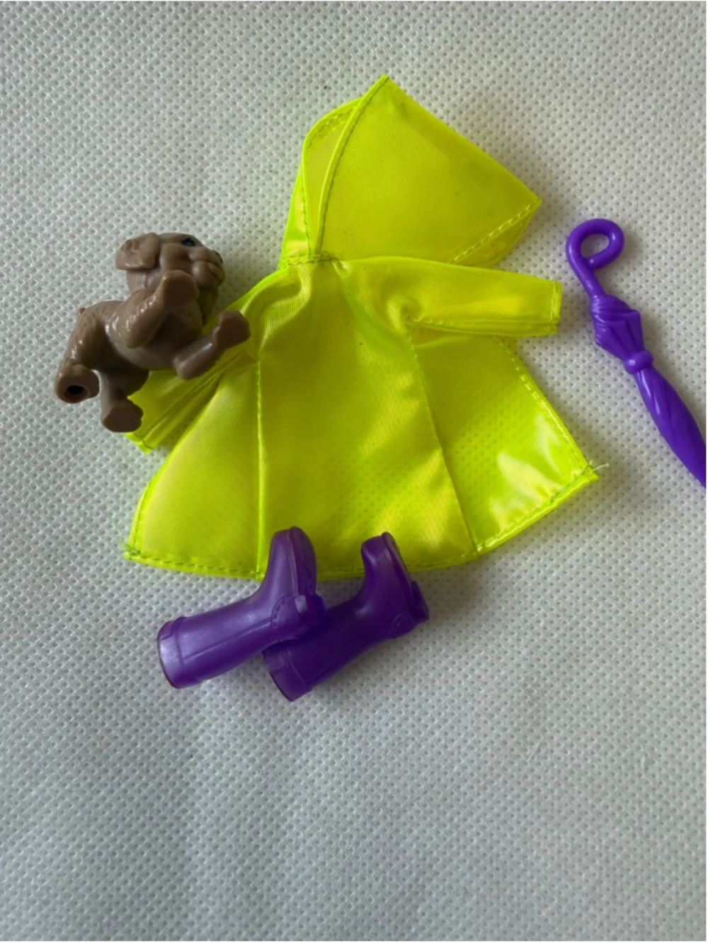 Barbie Club Chelsea Doll Fashion & Accessories Rainy Day Rainboots Dog